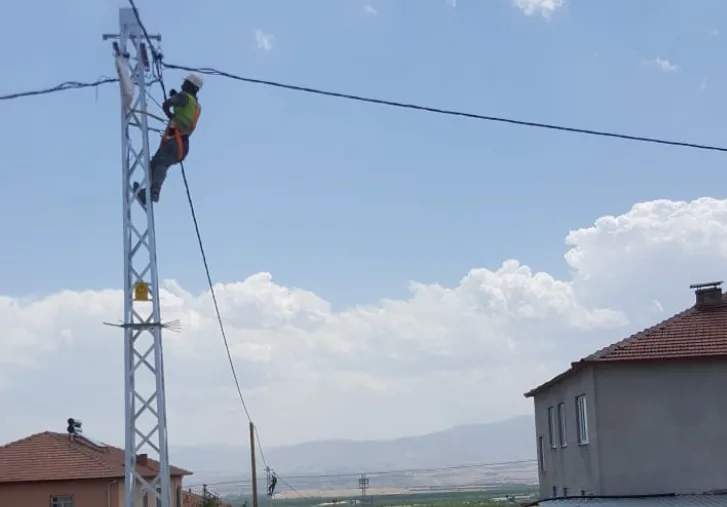 FIRAT EDAŞTAN MALATYA AKÇADAĞ'A YATIRIM