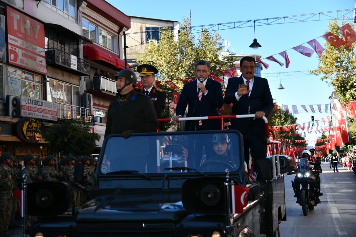 29 Ekim Cumhuriyet Bayramı Malatya da  Coşkuyla Kutlandı