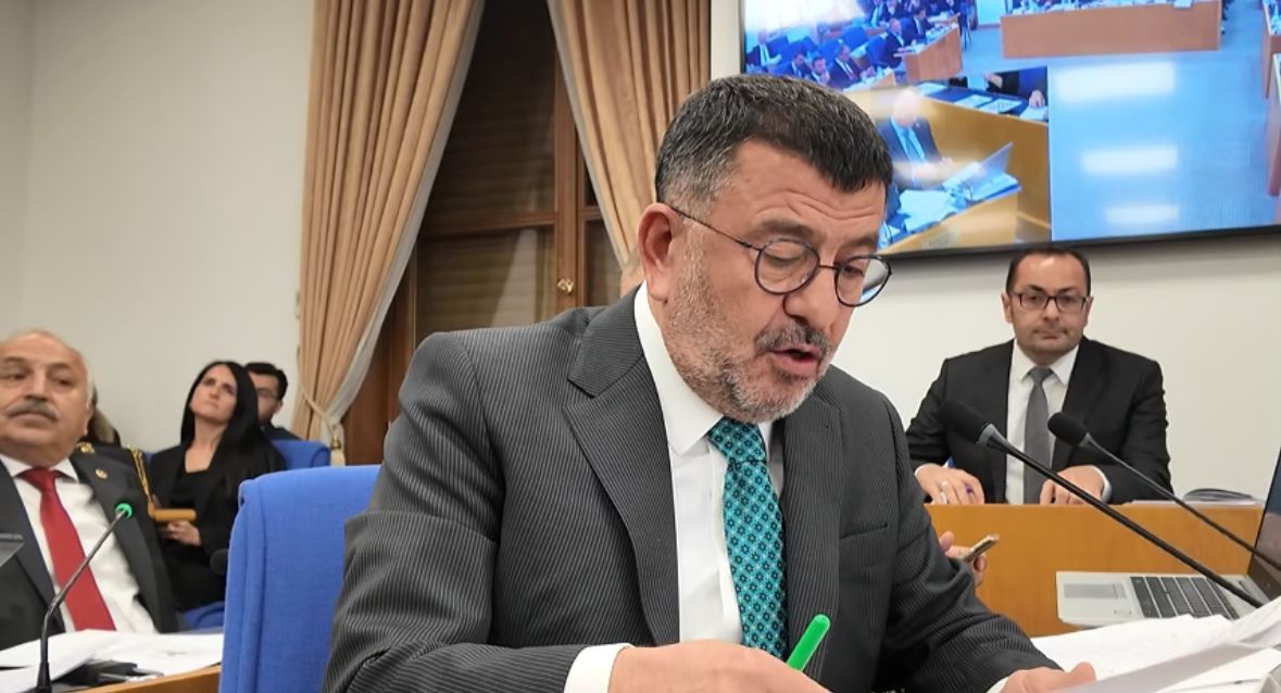 AĞBABADAN SANAYİ BAKANINA:İNŞALLAH GELECEK YIL SÖYLETMEZSİNİZ