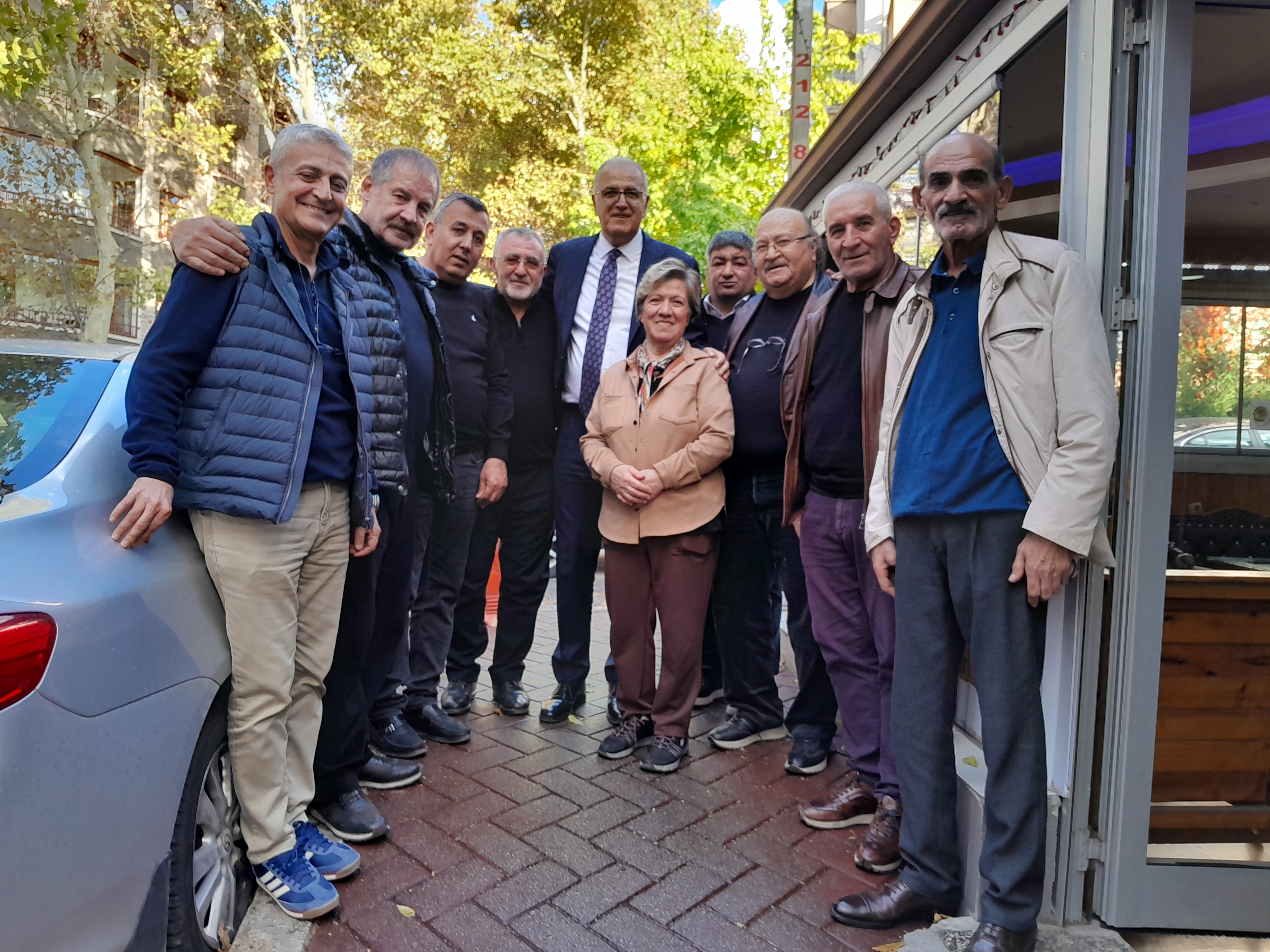 AKİF ÜSTÜNDAĞ ANKARA'DA 44 MİŞMİS CAFEDE MALATYALILARLA BİR ARAYA GELDİ