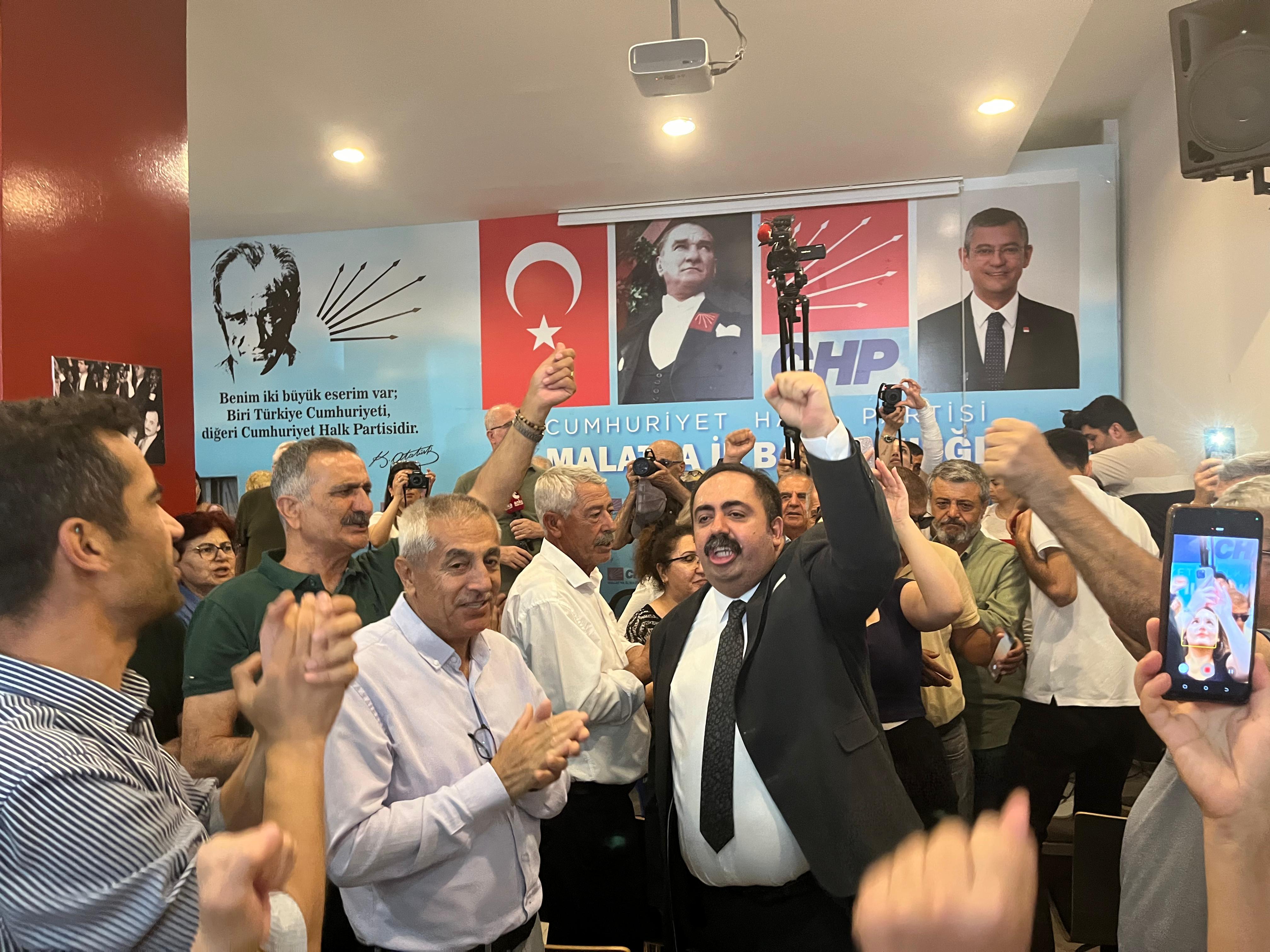 BARIŞ YILDIZ "  BU BİR GÖREV DEĞİŞİMİ DEĞİL KURULTAYIN İNTİKAMINI ALMA GİRİŞİMİDİR "