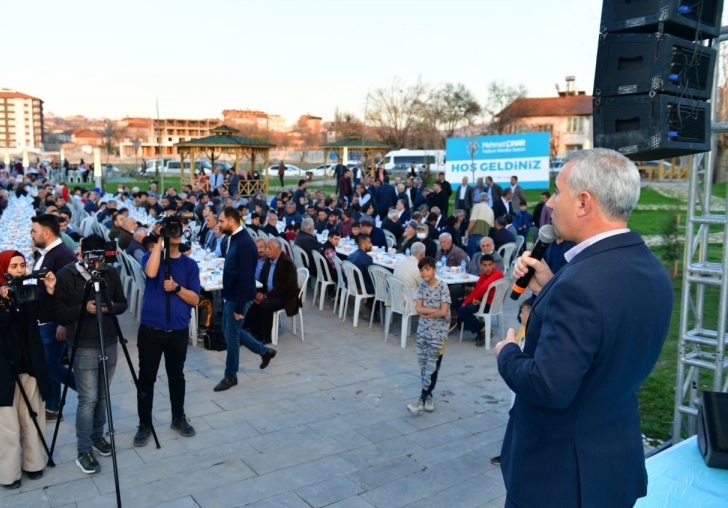 BAŞKAN ÇINAR IN YENİ DÖNEM VAATLERİNDEN KAYNARCA SOSYAL TESİSLERİ VE PARKIN AÇILIŞI YOĞUN İLGİ ALTINDA GERÇEKLEŞTİ