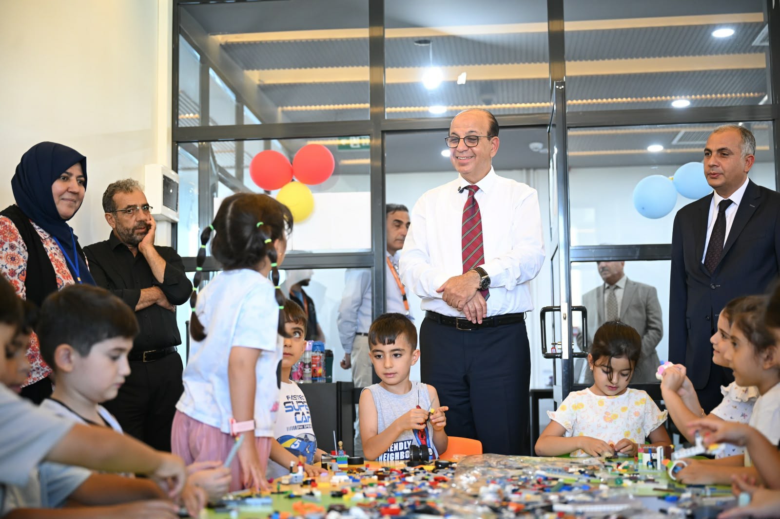 BAŞKAN GEÇİT GELECEĞİN BİLİM ADAMLARI İLE BULUŞTU