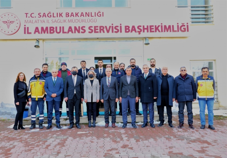 BAŞKAN GÜDERDEN SAĞLIK ÇALIŞANLARINA ANLAMLI ZİYARET