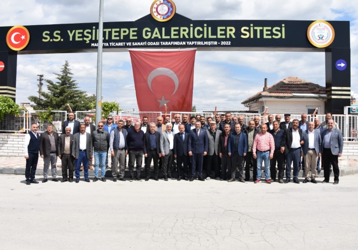 BAŞKAN SADIKOĞLU, YEŞİL TEPE GALERİCİLER SİTESİ ESNAFIYLA BİR ARAYA GELDİ