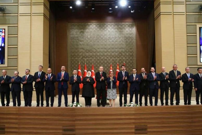 CHP ve HDP yeni kabineyi yorumladı:  Hanedan A.Ş.