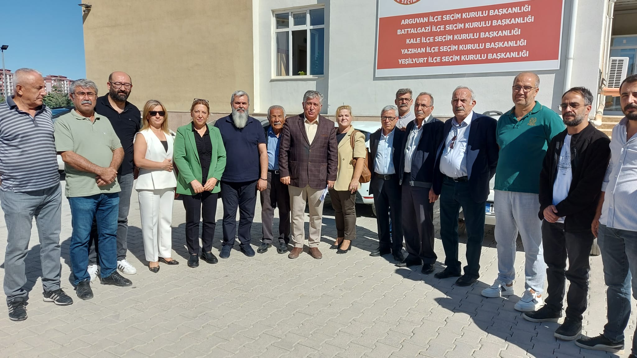 CHP YESILYURT İLÇE BAŞKANI MAZBATASINI ALDI