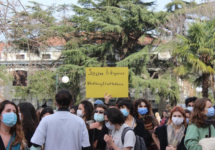 Çukurova Üniversitesi öğrencileri:  Kayyum rektörler tüm üniversitelerin sorunu