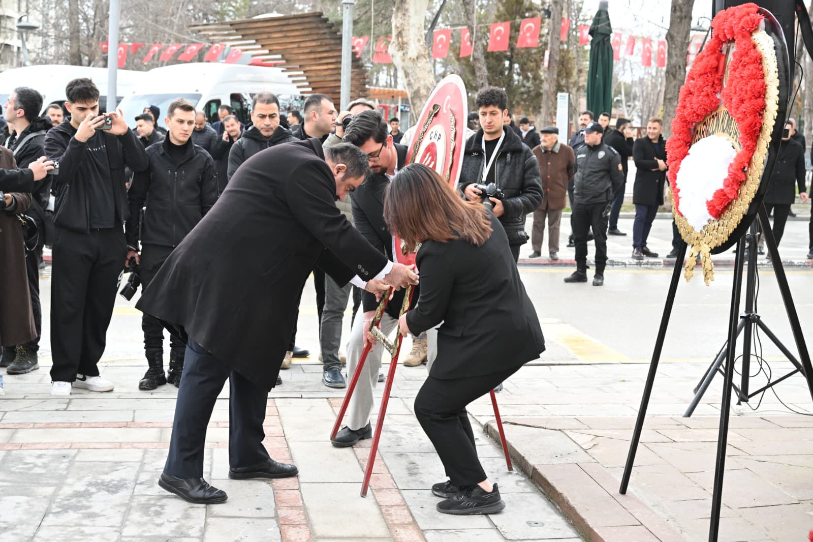 CUMHURİYETİMİZİN KURUCUSU MUSTAFA KEMAL ATATURK'ÜN MALATYA YA GELİŞİNIN YIL DÖNEMİ TÖRENLE KUTLANDI