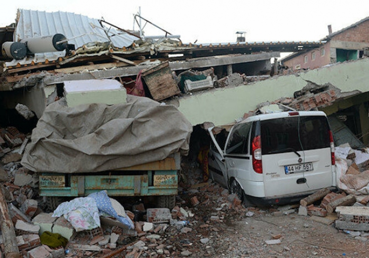 Deprem Elazığ ve Malatya'yı Vurdu