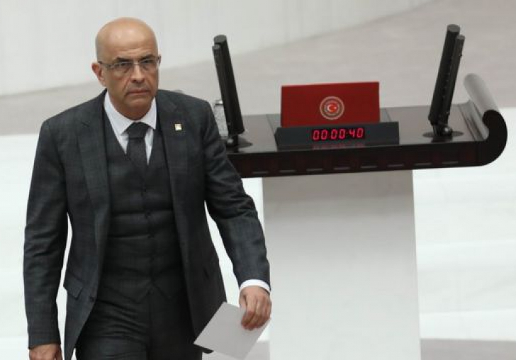 ENİS BERBEROĞLU YENİDEN T.B.M.M'DE.