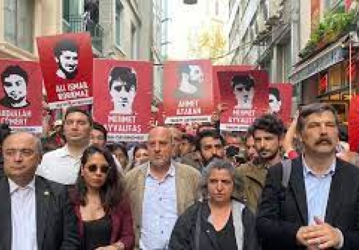 Gezi davası kararına karşı adalet nöbeti devam ediyor