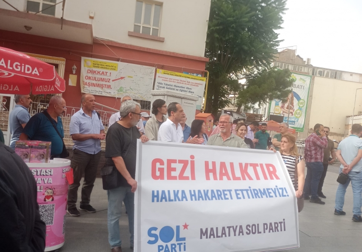 GEZİ HALKTIR! GEZİYE HAKARET ETTİRMEYİZ!