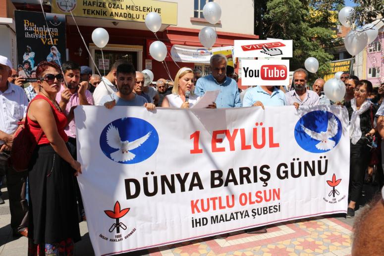 Gönül Öztürkoğlu ' Barış, insan hakkıdır! Savaş katliam cinayetler değil Barış istiyoruz!'