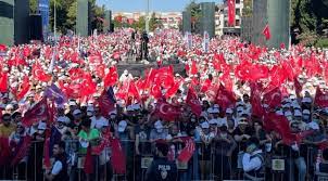 Kılıçdaroğlu, Balıkesir mitinginde bir kez daha ‘adayım’ mesajı verdi