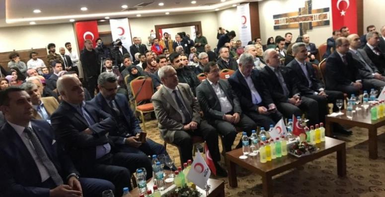Kızılay kongresi bürokrasinin katılımı ile yapıldı  Malatya da Umut Yalçın Güven Tazeledi