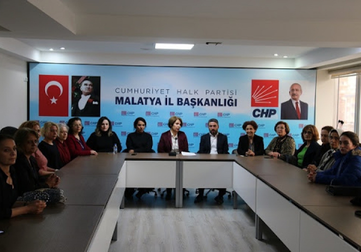 Nezahat aydın (CHP) Türkiye yi Mustafa Kemal Atatürkün işaret ettiği aydınlık yarınlara ulaştırmak için geldik