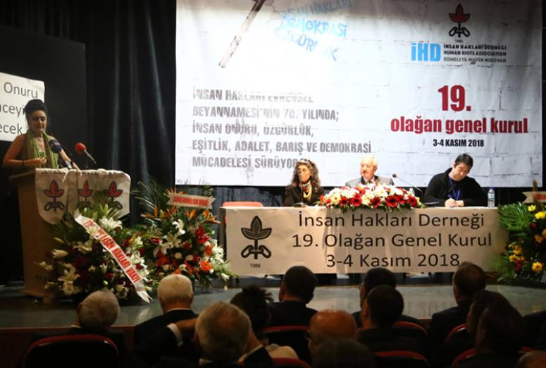  Öztürk Türkdoğan ile Eren Keskin tekrardan eş genel başkanlığa getirildi.