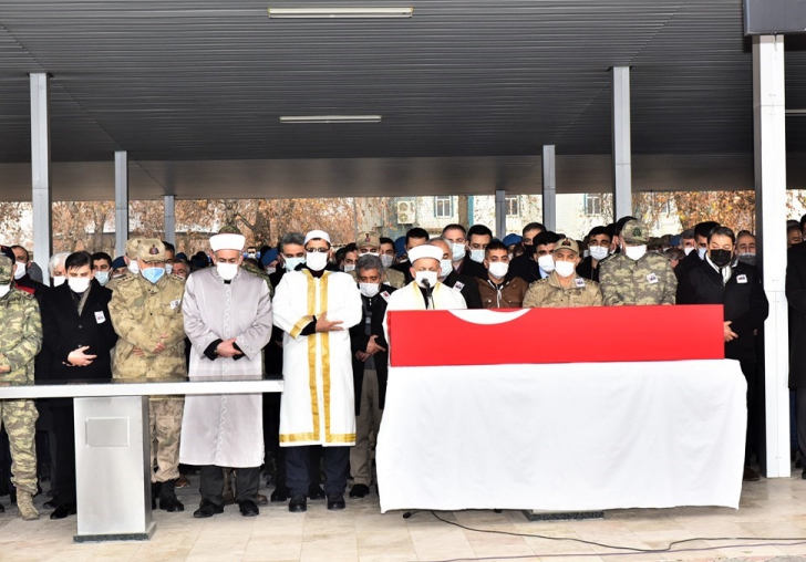 Şehit J. Uzm. Çvş. Çelik Son Yolculuğuna Düzenlenen Törenle Uğurlandı