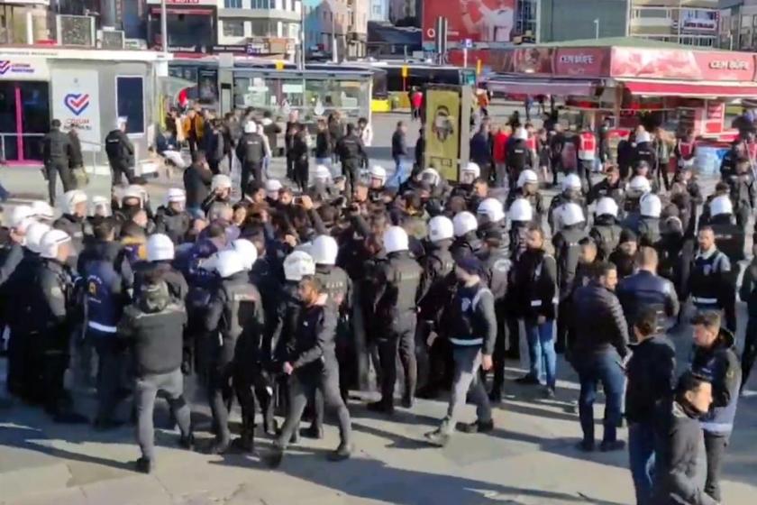 Şiddeti protesto eden kadınlar Kadıköy'de darp edilerek gözaltına alındı
