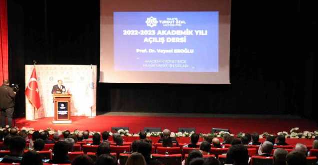 Turgut Özal Üniversitesi 2022-2023 Akademik Yılı Açılış Töreni Yapıldı  Bentli “ Fiziki altyapılarımızı geliştirmeye ihtiyacımız var “