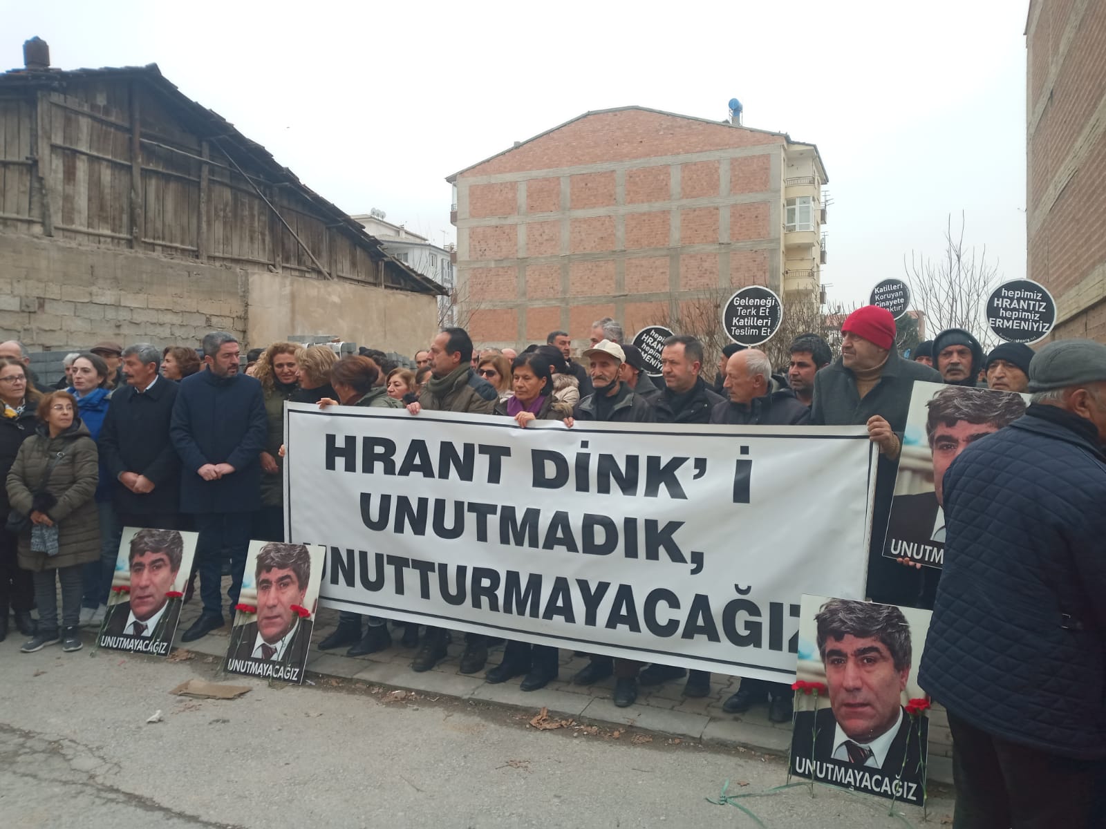 UNUTMADIK UNUTTURMAYACAĞIZ.