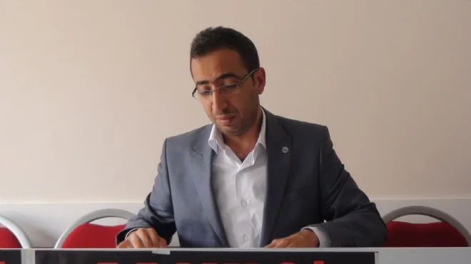 KESK “ MEB AÇIKÇA SUÇ İŞLİYOR! SENDİKAL HAKLARIN KULLANIMI ENGELLENEMEZ! “