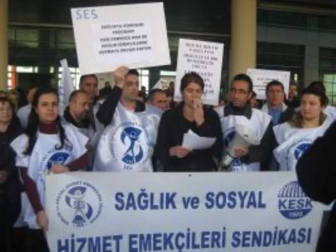 “ HEMŞİRELER ÖNEMLİ SORUNLAR YAŞAMAKTADIRLAR “