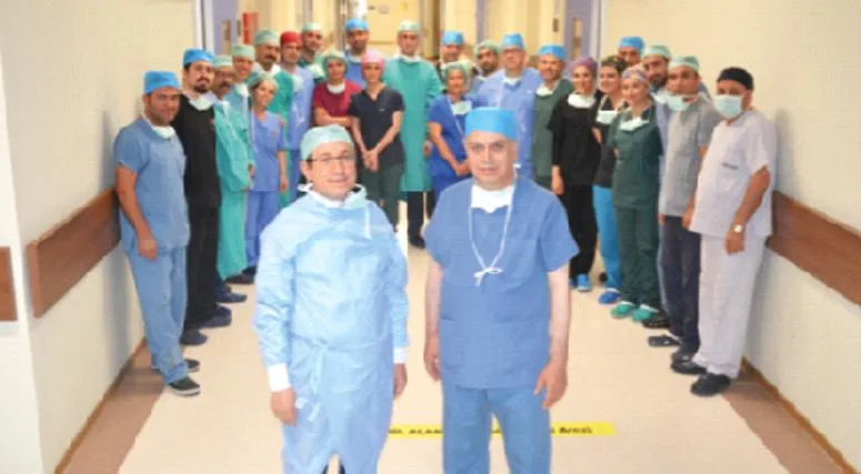 Aynı anda nakillerde mutlu son erişildi'.     Prof. Dr. Seza yılmaz çünkü ' kaliteli öğretim üyelerine sahibiz'