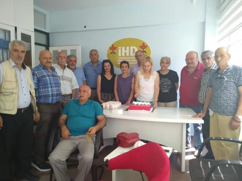 İHD 33 Yaşında:  Gönül Öztürkoğlu " İnsan Hakları, Demokrasi ve Barış Mücadelemiz Sürüyor ve Sürecek'"