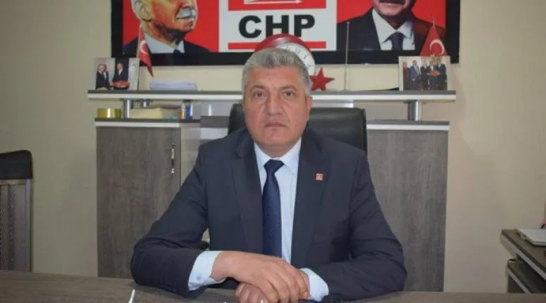 Akçadağ CHP İlçe Başkanı Ali Aslan Üniversiteye işçi alımını sordu;  " Kimse devletin kurumlarını kullanarak Akçadağ düşmanlığı yapamaz "dedi