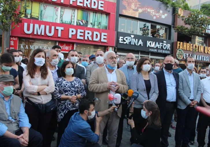 HDP' nin Demokrasi Yürüyüşü İstanbulda sloganlarla karşılandı