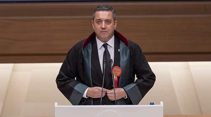 YENİ ADLİ YILA SANSÜRLE GİRDİK