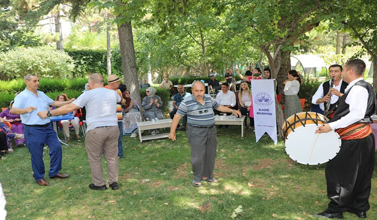 Elazığ belediyesi’nden “Ruh Sağlığı Motivasyon Şöleni”
