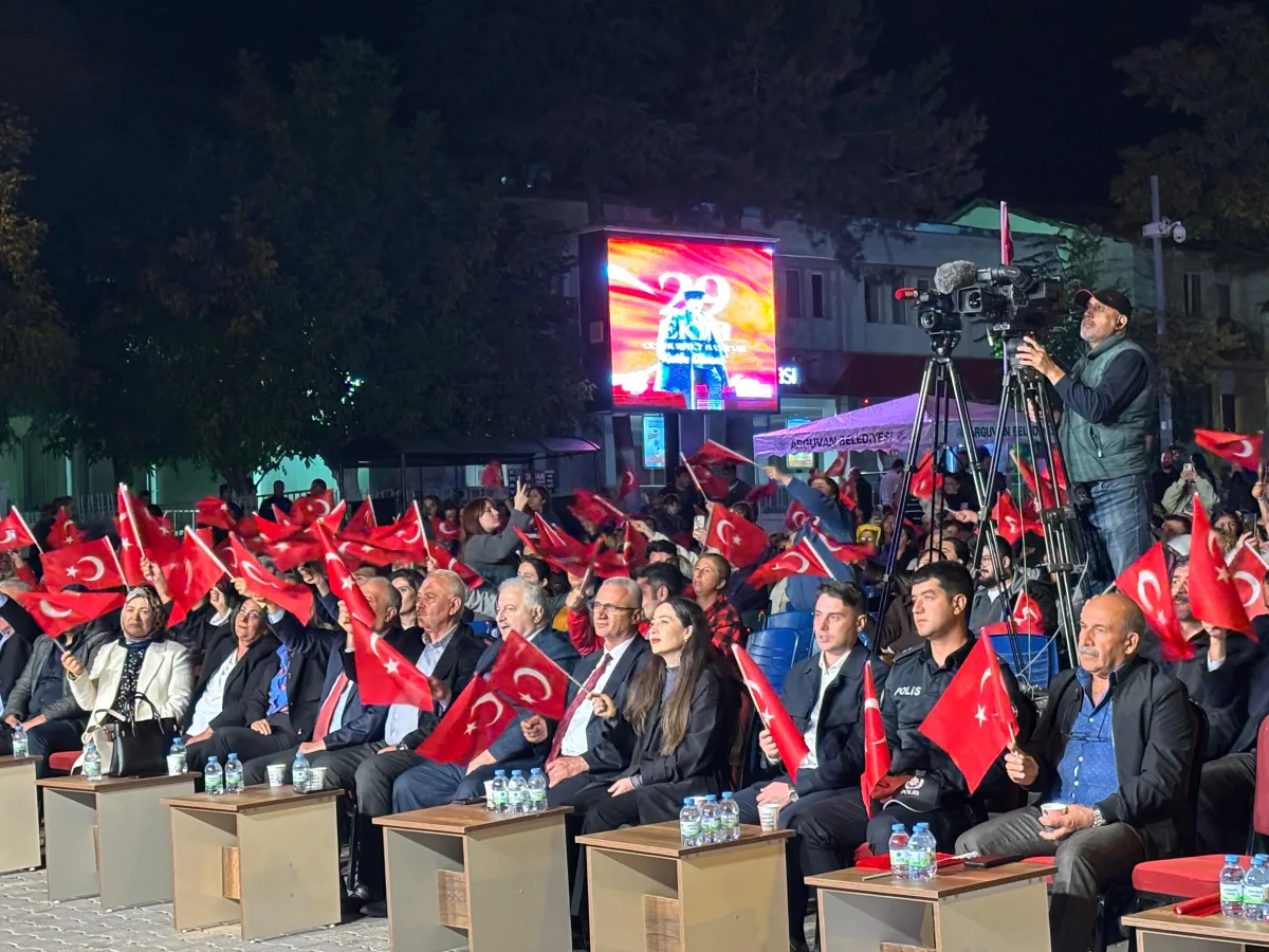 ARGUVANDA CUMHURIYET KONSERİ DÜZENLENDİ