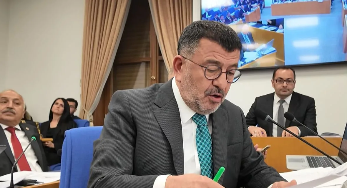 AĞBABADAN SANAYİ BAKANINA:İNŞALLAH GELECEK YIL SÖYLETMEZSİNİZ