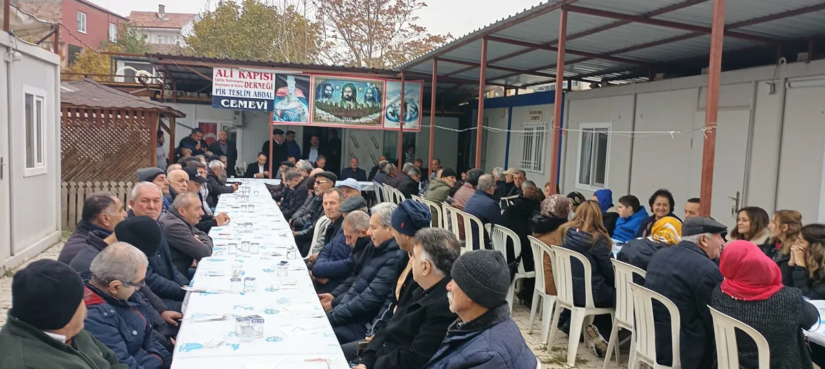 ALİ KAPISI VE CEMEVİ" SULTAN ABDAL MUSA LOKMASI YAPTI :